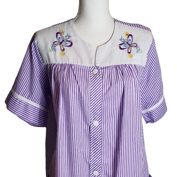 Anthony Richards Purple Seersucker Nightgown Sz M Embroidered Floral Butterfly - Picture 2 of 13
